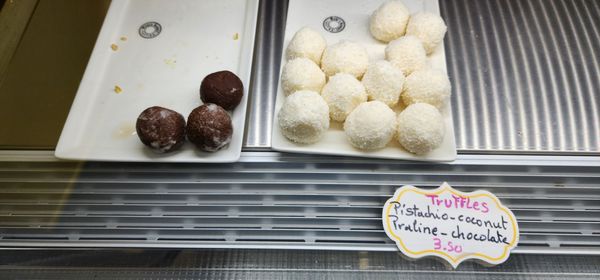 KC Paris Desserts by null