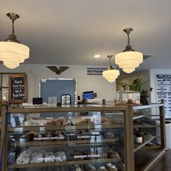 Parlor Doughnuts - Inside