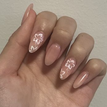 Nail Club - Nail Salons Near Me - Daly City, California
