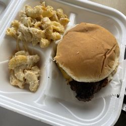 Folks-N-Motion - Cheeseburger and Mac n cheese