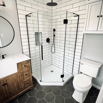 DFX Homes - Beautiful corner glass shower - General Contractors Near Me - Philadelphia, Pennsylvania DFX Homes - Beautiful corner glass shower - General Contractors Near Me - Philadelphia, Pennsylvania