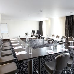 Park Grand London Heathrow