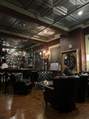 The Tin Lizzie Lounge by null