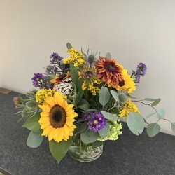 Tammy's Floral and Bridal Gallery - Wildflower inspired arrangement