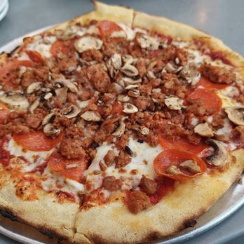 High Alpine Brewing - The Mountaineer - Pizza Near Me - Gunnison, Colorado