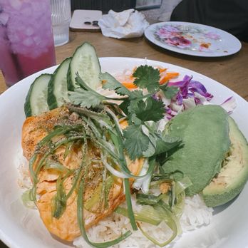 YaiGu Hot Bowls - Salmon - Thai Near Me - Saint Paul, Minnesota YaiGu Hot Bowls - Salmon - Thai Near Me - Saint Paul, Minnesota