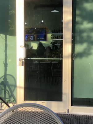 Table25 Fork + Wine by null