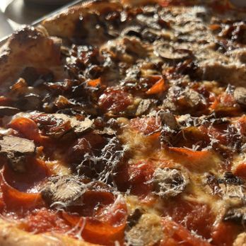 Dovetail Pizza - Pepperoni Pizza w mushrooms added - Pizza Near Me - Austin, Texas Dovetail Pizza - Pepperoni Pizza w mushrooms added - Pizza Near Me - Austin, Texas