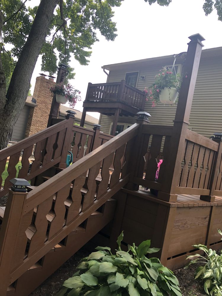 Slide of R&R Handy Services