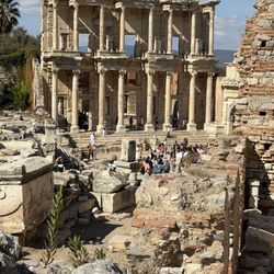Efes Celsus Kütüphanesi - View from the men's room