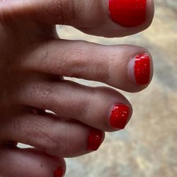 Exquisite Nails - You shouldn't walk out with half a toenail painted