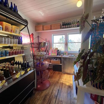 Smalls - Market Drinks - Cafes Near Me - Portland, Maine