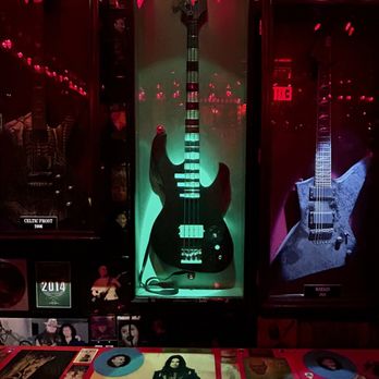 Duff's Brooklyn - Dive Bars Near Me - Brooklyn, New York