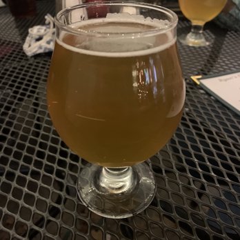 Ryans Corner House - Lone pine seasonal - Pubs Near Me - Kennebunk, Maine