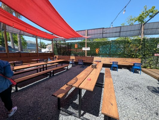 EZ's Liquor Lounge by null