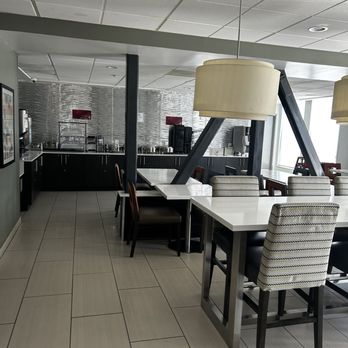 Best Western Plus Commerce Hotel - Breakfast area - Hotels Near Me - Commerce, California Best Western Plus Commerce Hotel - Breakfast area - Hotels Near Me - Commerce, California