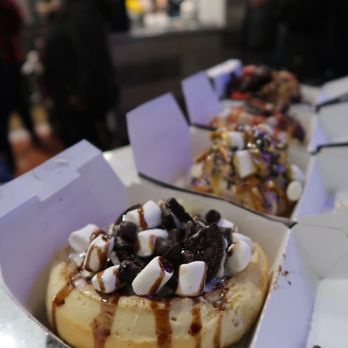 Cinnaholic - Desserts Near Me - Seattle, Washington