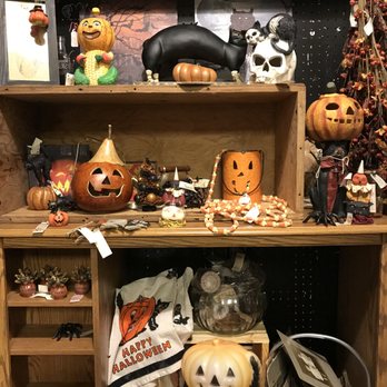 Frivolous Treasures - Decorations for the current season - Used, Vintage & Consignment Near Me - Elburn, Illinois