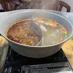 Hunan Bar - Spicy and white broth