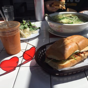 Super Super Restaurant - Thai iced tea, shrimp banh mi, veggie pho, beautiful outdoor table - Vietnamese Near Me - Berkeley, California