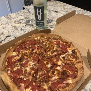 Star Pizza 3 Katy - Ben's large deep dish pizza - Pizza Near Me - Katy, Texas