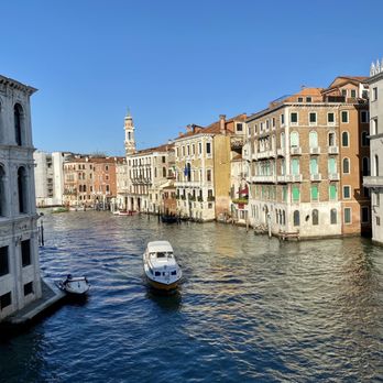 Ponte di Rialto - View east of Venice's Grand Canal (before it curves north) from the peak of Ponte di Rialto (Rialto Bridge) - Landmarks & Historical Buildings Near Me - Venezia, VE Ponte di Rialto - View east of Venice's Grand Canal (before it curves north) from the peak of Ponte di Rialto (Rialto Bridge) - Landmarks & Historical Buildings Near Me - Venezia, VE