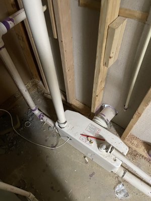 Klein’s Contracting Logo