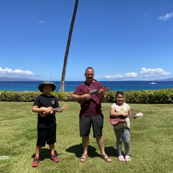 Lahaina Music - 6/21/21 Royal Lahaina Resort ukulele lesson - Musical Instruments & Teachers Near Me - Lahaina, Hawaii Lahaina Music - 6/21/21 Royal Lahaina Resort ukulele lesson - Musical Instruments & Teachers Near Me - Lahaina, Hawaii