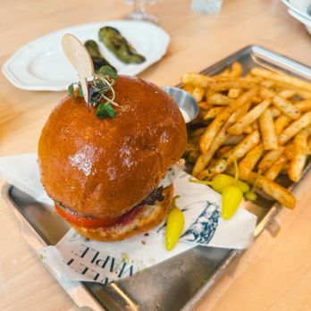 Sweet Maple - Breakfast & Brunch Near Me - Santa Monica, California