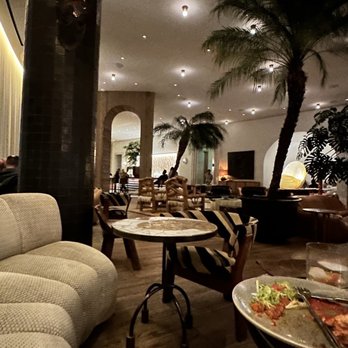 Palma - Interior - Italian Near Me - Santa Monica, California Palma - Interior - Italian Near Me - Santa Monica, California