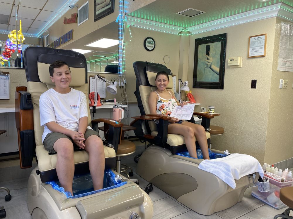 TITANIC NAILS Updated May 2024 39 Photos & 67 Reviews 961 North