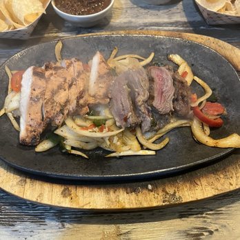 Chevys Fresh Mex - Chicken and steak fajita - Mexican Near Me - Roseville, California Chevys Fresh Mex - Chicken and steak fajita - Mexican Near Me - Roseville, California