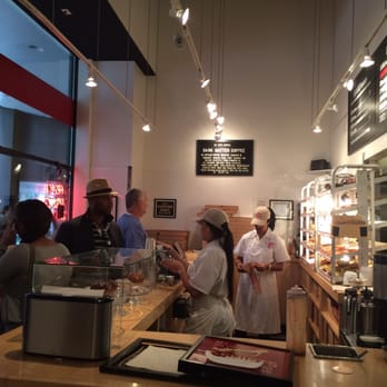 Do-Rite Donuts & Chicken - Small space, but they have a little outdoor patio too. - Donuts Near Me - Chicago, Illinois Do-Rite Donuts & Chicken - Small space, but they have a little outdoor patio too. - Donuts Near Me - Chicago, Illinois