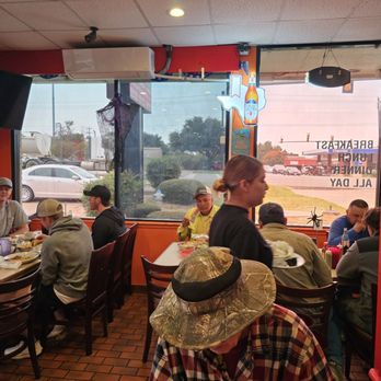 Los Nares - It's small and crowded and a touch messy, but don't let this stop you. - Mexican Near Me - Granbury, Texas Los Nares - It's small and crowded and a touch messy, but don't let this stop you. - Mexican Near Me - Granbury, Texas
