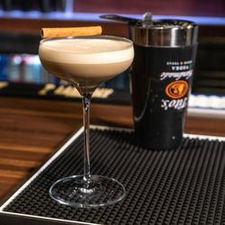 Birdie Bros Bar & Restaurant