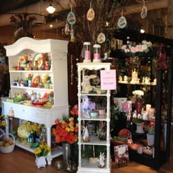 Harmony of Angelz Design - Wonderful holiday and general home decor! They also create custom high quality silk floral arrangements.