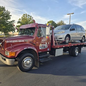 Cash Towing - Towing Near Me - West Chicago, Illinois