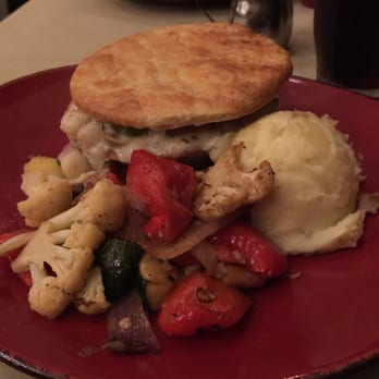 Linn's Restaurant - Seafood pot pie!!!! - American Near Me - Cambria, California