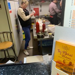 Taj Mahal Tandoori - Inside