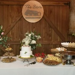 Lochirco's St Louis Catering - Dessert station