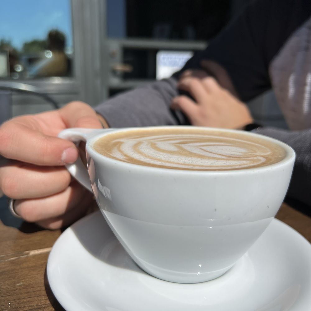 Le Coffee Shop - Lavender Mocha - Breakfast & Brunch Near Me - Temecula, California