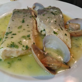 Kupela - Merluza en salsa verde - Basque Near Me - Hondarribia, SS