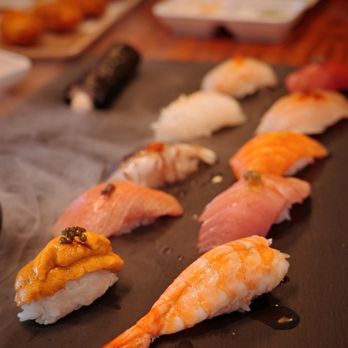 Usuki Japanese Cuisine - Sushi Combo (11 pieces for $47) - Japanese Near Me - Tustin, California