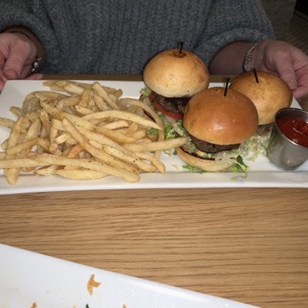 Crust Brewing - Cheeseburger sliders - Breweries Near Me - Rosemont, Illinois