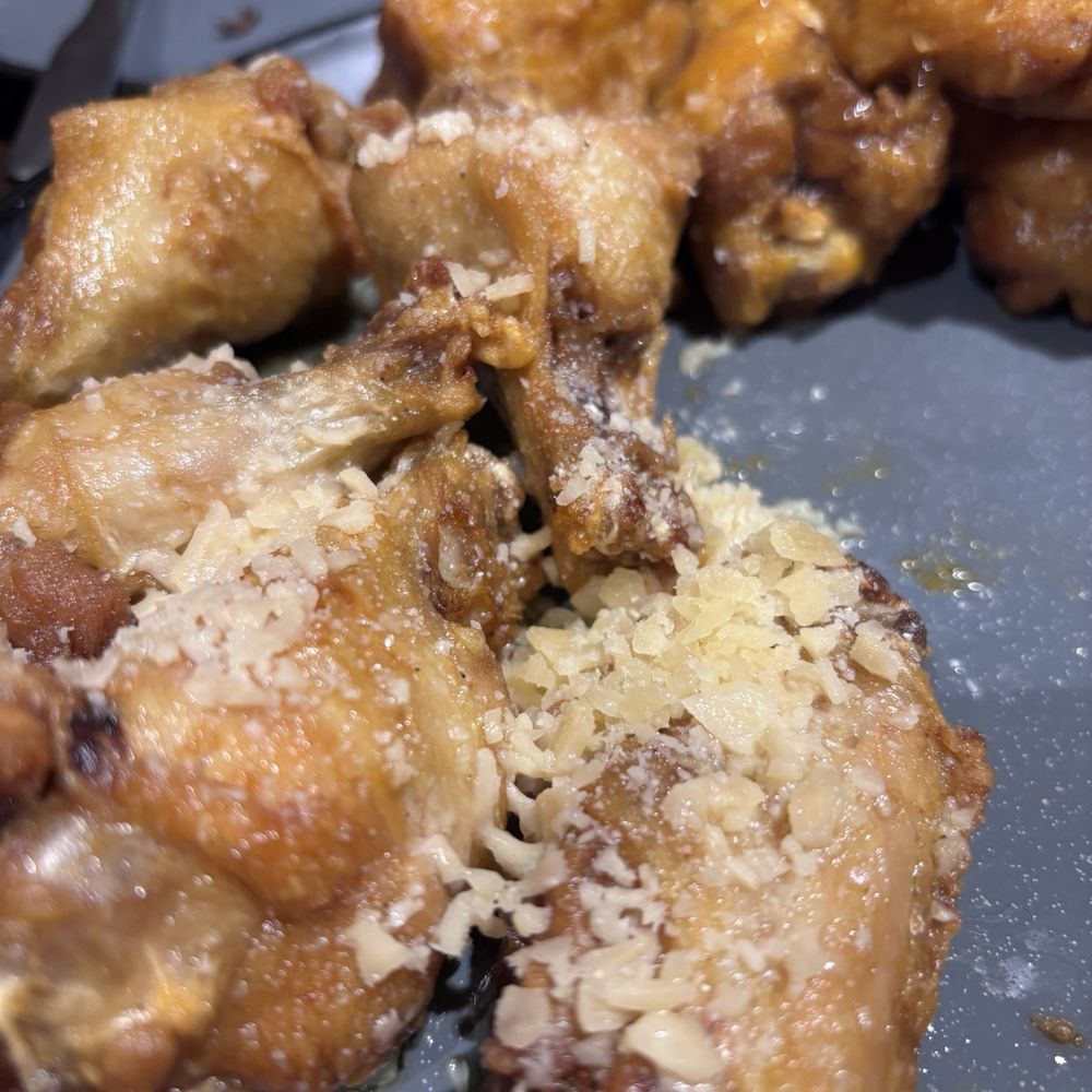 Gray's Tavern - Parm and garlic wings and mango habanero wings - Sports Bars Near Me - Turlock, California Gray's Tavern - Parm and garlic wings and mango habanero wings - Sports Bars Near Me - Turlock, California