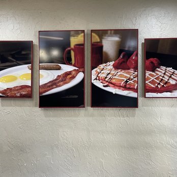 Crackin' & Stackin' - Vibrant wall art @ Crackin' & Stackin'. - Breakfast & Brunch Near Me - Eagle Point, Oregon