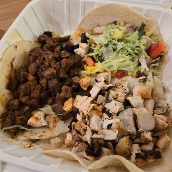 Los Agaves - Al pastor, fish and chicken tacos - Tacos Near Me - Santa Barbara, California Los Agaves - Al pastor, fish and chicken tacos - Tacos Near Me - Santa Barbara, California