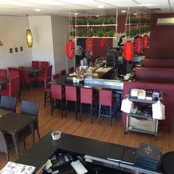 Mountain Top Chinese & Japanese Cuisine - Sushi train and Chinese food