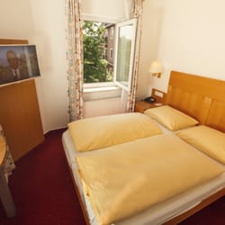 Rebgarten Hotel Adler - Doppelzimmer im Haus am Gebsentor