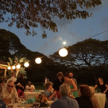 Tropical Maui Weddings - Dinner time! - Wedding Planning Near Me - Makawao, Hawaii Tropical Maui Weddings - Dinner time! - Wedding Planning Near Me - Makawao, Hawaii